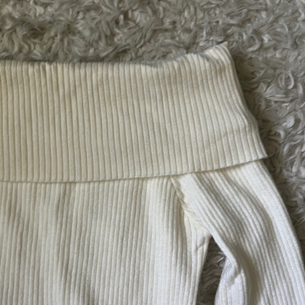 H&M Off-Shoulder Cream Ribbed Sweater - Picture 2 of 4